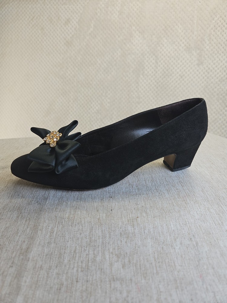 ANA BONILLA Black Suede Elegant Dress Pumps with Satin Bow Spain Size 8M Pre-Owned $75