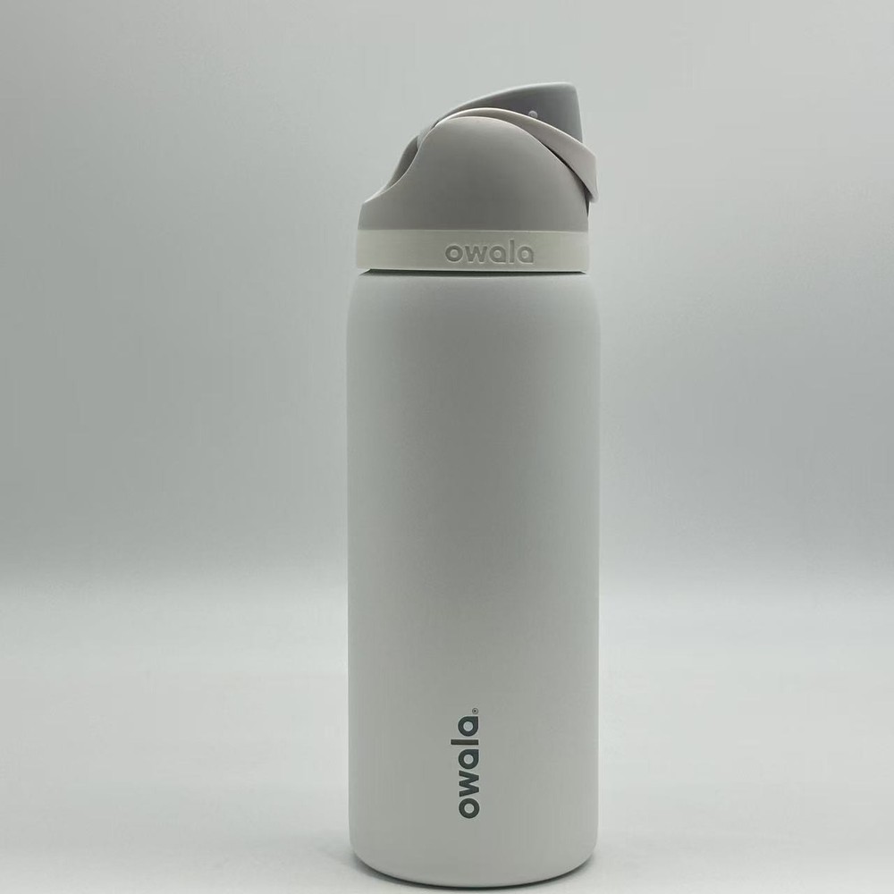 Owala FreeSip 32oz Stainless Steel Water Bottle Shy Marshmallow Top Quality